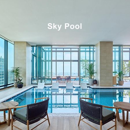Mitsui Garden Hotel Yokohama Minatomirai Premier Exteriér fotografie Sky Pool
