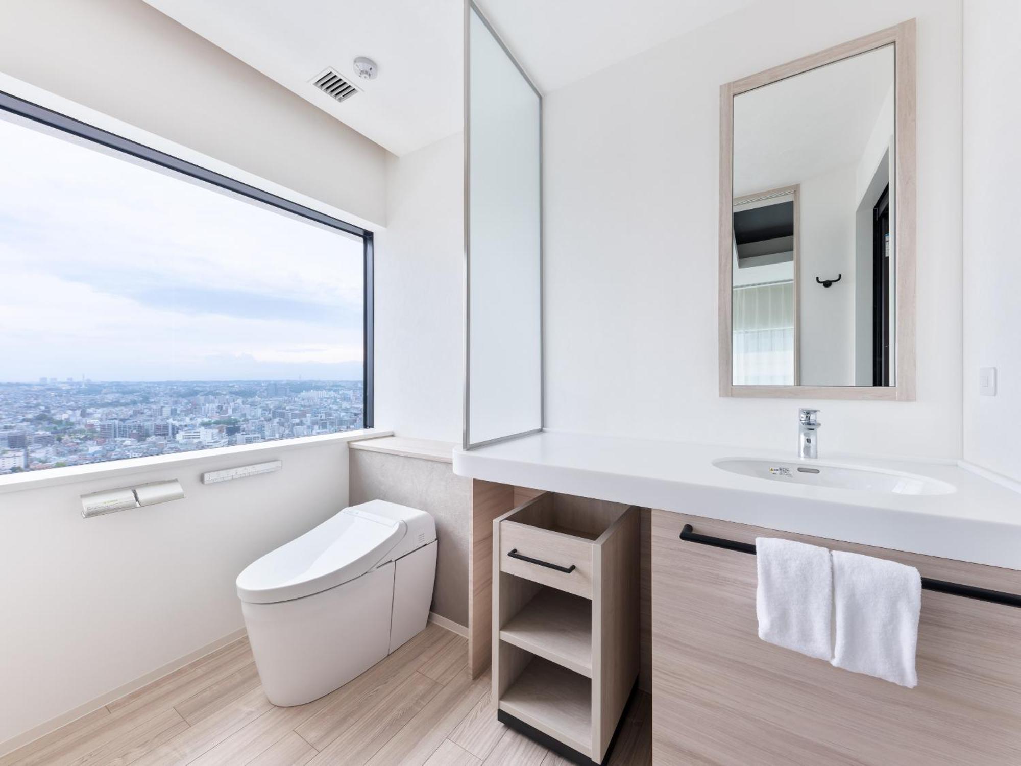 Mitsui Garden Hotel Yokohama Minatomirai Premier Exteriér fotografie A modern Japanese toilet